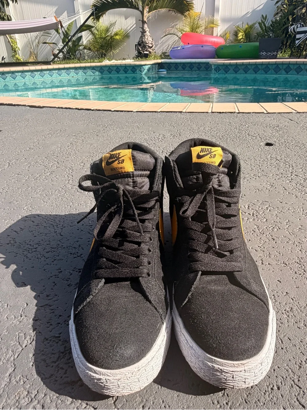 Unisex Nike SB Zoom Blazer Mid Black/Gold
